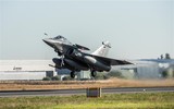 [ẢNH] Tiêm kích Rafale Pháp đâm đứt đường dây điện
