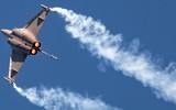 [ẢNH] Tiêm kích Rafale Pháp đâm đứt đường dây điện