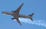 [ẢNH] Boeing 777 từ vị trí máy bay siêu an toàn cho tới nguy cơ dừng bay
