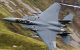 [ẢNH] ‘Đại bàng’ F-15E Mỹ vừa tấn công dân quân thân Iran tại Syria