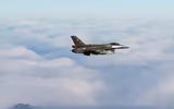 [ẢNH] Có F-22 và F-35 nhưng tại sao Mỹ vẫn phải mua thêm chiến đấu cơ thế hệ 4,5?