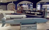 [ẢNH] F-15E mang theo AGM-154 để hủy diệt phiến quân Syria thân Iran