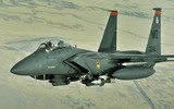 [ẢNH] ‘Đại bàng bất bại’ F-15E Mỹ mạnh ngang máy bay ném bom chiến lược H-6 Trung Quốc