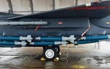 [ẢNH] ‘Đại bàng bất bại’ F-15E Mỹ mạnh ngang máy bay ném bom chiến lược H-6 Trung Quốc