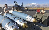 [ẢNH] ‘Đại bàng bất bại’ F-15E Mỹ mạnh ngang máy bay ném bom chiến lược H-6 Trung Quốc