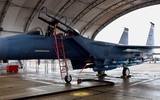 [ẢNH] ‘Đại bàng bất bại’ F-15E Mỹ mạnh ngang máy bay ném bom chiến lược H-6 Trung Quốc