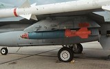 [ẢNH] ‘Đại bàng bất bại’ F-15E Mỹ mạnh ngang máy bay ném bom chiến lược H-6 Trung Quốc