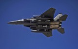 [ẢNH] ‘Đại bàng bất bại’ F-15E Mỹ mạnh ngang máy bay ném bom chiến lược H-6 Trung Quốc