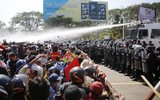 [ẢNH] Loại chiến đấu cơ nào của Myanmar vừa xuất hiện trên đầu người biểu tình?