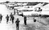 [ẢNH] Liên Xô sao chép tên lửa Mỹ - Phần 1: Phạm Tuân bắn cháy B-52 bằng tên lửa sao chép từ Mỹ