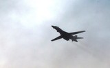 [ẢNH] B-1B Mỹ hạ cánh trên tuyết trắng, bước đi thách thức Mỹ gửi tới Nga tại Bắc Cực?