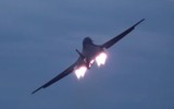 [ẢNH] B-1B Mỹ hạ cánh trên tuyết trắng, bước đi thách thức Mỹ gửi tới Nga tại Bắc Cực?