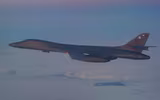 [ẢNH] B-1B Mỹ hạ cánh trên tuyết trắng, bước đi thách thức Mỹ gửi tới Nga tại Bắc Cực?