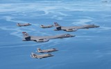 [ẢNH] B-1B Mỹ hạ cánh trên tuyết trắng, bước đi thách thức Mỹ gửi tới Nga tại Bắc Cực?
