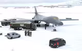 [ẢNH] B-1B Mỹ hạ cánh trên tuyết trắng, bước đi thách thức Mỹ gửi tới Nga tại Bắc Cực?
