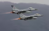[ẢNH] Mỹ giúp Đài Loan có ngay 42 chiến đấu cơ mạnh ngang Su-35