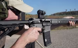 [ẢNH] Khẩu súng mang sức mạnh của AK-47 trong khi chính xác như M16