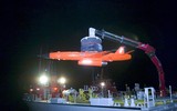 [ẢNH] UAV 700.000 USD của không quân Mỹ trôi dạt trên bãi biển