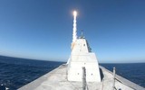 [ẢNH] Tàu khu trục tàng hình Mỹ điều khiển phi đội UAV sát thủ tạo thế trận kinh hoàng