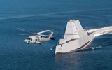 [ẢNH] Tàu khu trục tàng hình Mỹ điều khiển phi đội UAV sát thủ tạo thế trận kinh hoàng