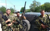 [ẢNH] 'Sát thủ bắn tỉa' VSS Nga được nhìn thấy trong tay quân ly khai Ukraine