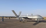 [ẢNH] Phiến quân loan tin bắn hạ UAV Mỹ hóa ra là hàng Trung Quốc
