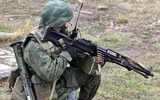 [ẢNH] Ukraine hốt hoảng khi quân ly khai miền Đông có súng máy hiện đại của đặc nhiệm Nga