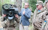 [ẢNH] Được Mỹ trang bị và huấn luyện, Javelin Ukraine sẵn sàng hủy diệt T-72B3 ly khai