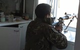 [ẢNH] Quân ly khai dùng súng chống tăng Liên Xô để khoan thủng xe bọc thép Ukraine