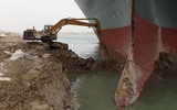 [ẢNH] Giải cứu thành công tàu khổng lồ chắn ngang kênh đào Suez, giá dầu liền giảm