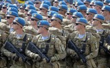 [ẢNH] Ukraine sử dụng súng trường tấn công hiện đại nhất thế giới tại miền Đông