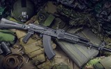 [ẢNH] Ly khai Ukraine bất ngờ có súng trường tấn công AK-103