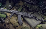 [ẢNH] Ly khai Ukraine bất ngờ có súng trường tấn công AK-103