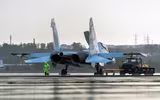 [ẢNH] Hàng loạt Su-30SM của Nga sẵn sàng ở biên giới