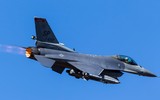 [ẢNH] Phi đội F-16 Mỹ mang tên lửa AIM-120 và AIM-9 tới Biển Đông hội quân