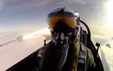 [ẢNH] Phi đội F-16 Mỹ mang tên lửa AIM-120 và AIM-9 tới Biển Đông hội quân