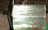 [ẢNH] Sự thật màn đối đầu giữa súng trường tấn công AK-12 Nga và áo giáp Mỹ