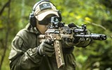 [ẢNH] Sự thật màn đối đầu giữa súng trường tấn công AK-12 Nga và áo giáp Mỹ