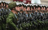 [ẢNH] Lính bắn tỉa Nga với siêu súng T-5000 tại các điểm cao trên Quảng trường Đỏ