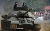 [ẢNH] Dòng xe tăng hạng nặng Liên Xô từng khiến Mỹ dè chừng 