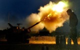 [ẢNH] Israel dùng pháo tự hành Mỹ nã đạn dữ dội vào dải Gaza