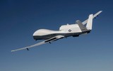 [ẢNH] Lần đầu tiên ‘Đại bàng xám’ MQ-4C của Mỹ tới Nhật Bản