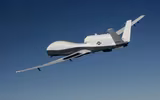 [ẢNH] Lần đầu tiên ‘Đại bàng xám’ MQ-4C của Mỹ tới Nhật Bản