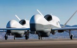 [ẢNH] Lần đầu tiên ‘Đại bàng xám’ MQ-4C của Mỹ tới Nhật Bản