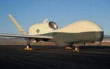 [ẢNH] Lần đầu tiên ‘Đại bàng xám’ MQ-4C của Mỹ tới Nhật Bản