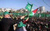 [ẢNH] Cách Israel đuổi thường dân ra ngoài trước khi đánh sập các tòa nhà tại dải Gaza