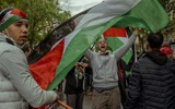 [ẢNH] Cách Israel đuổi thường dân ra ngoài trước khi đánh sập các tòa nhà tại dải Gaza