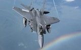 [ẢNH] Tiêm kích F-15QA hiện đại nhất thế giới lao khỏi đường băng