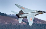 [ẢNH] Hải quân Trung Quốc diễn tập bằng loạt máy bay nổi tiếng kém an toàn JH-7 