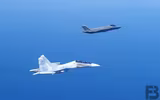 [ẢNH] Su-30SM Nga áp sát buộc F-35 NATO phải đổi hướng bay